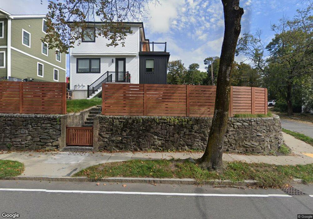 908 Chestnut St unit 4, Waban, MA 02468 - photo 1