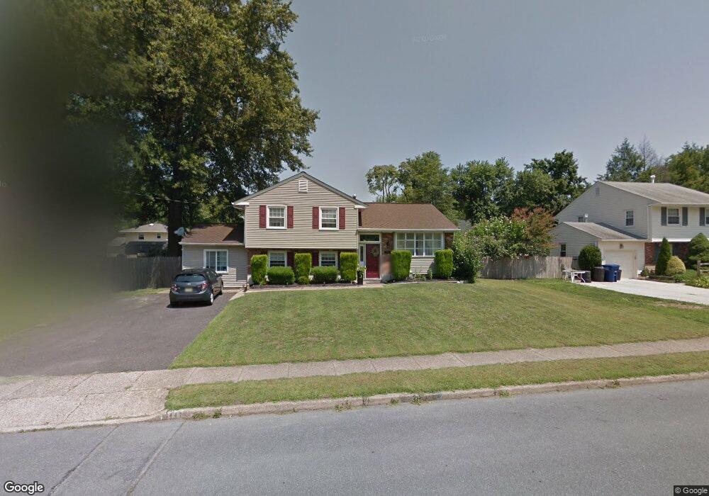 447 Parkview Dr, Mount Holly, NJ 08060 - photo 1