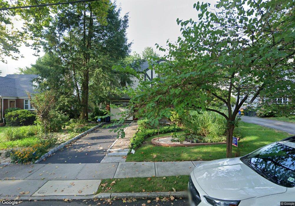 258 Briarcliff Rd, Teaneck, NJ 07666 - photo 1