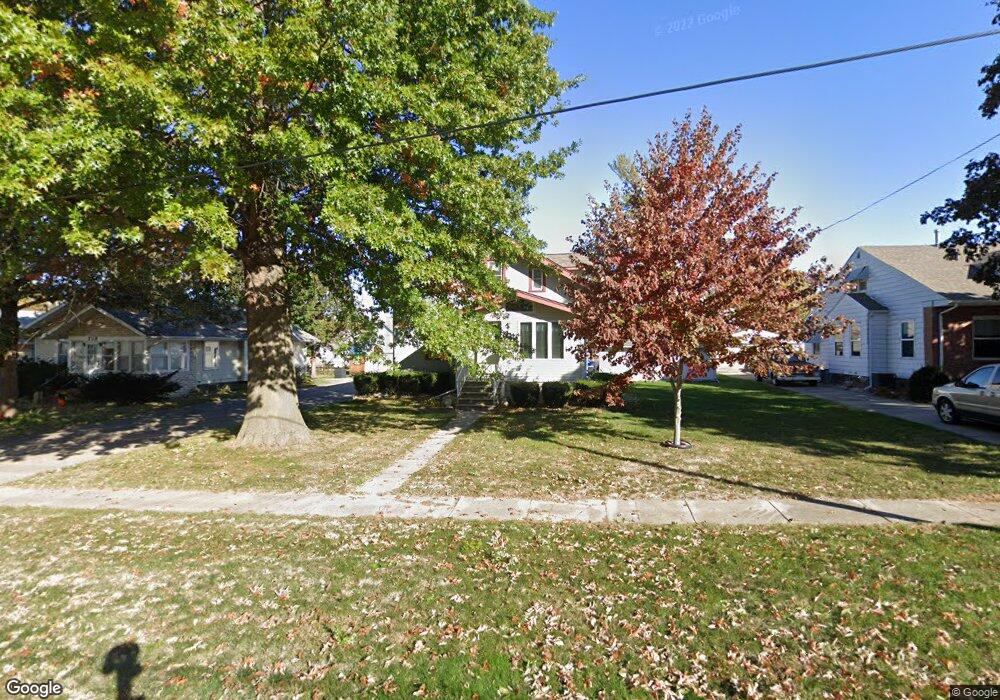 714 S 3rd Ave W, Newton, IA 50208 - photo 1