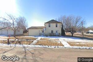 821 W 1st Ave, Lennox, SD 57039