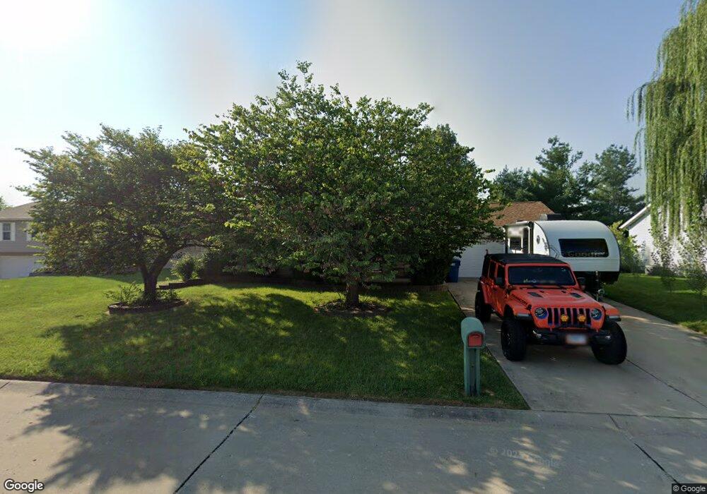 2329 Holiday Ln, Maryville, IL 62062 - photo 1