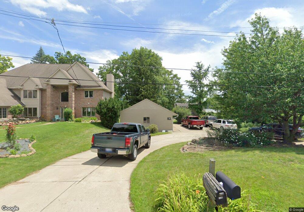 2383 Island View Dr, West Bloomfield, MI 48324 - photo 1