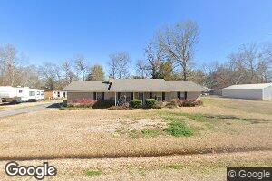 213 2nd St, Gilbert, LA 71336