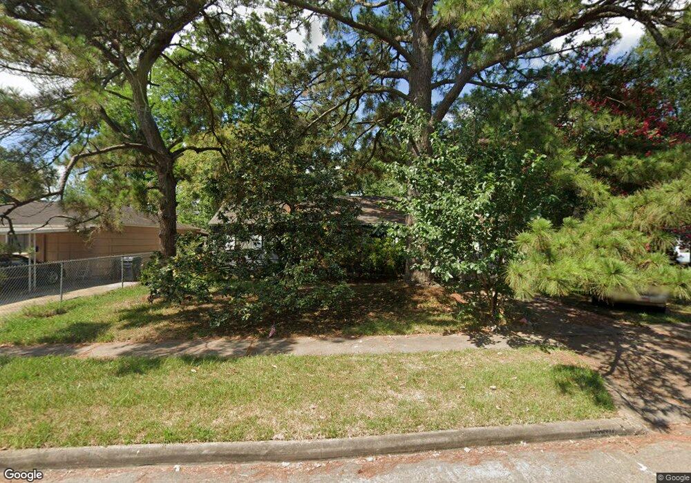 10206 Fonville Dr, Houston, TX 77075 - photo 1