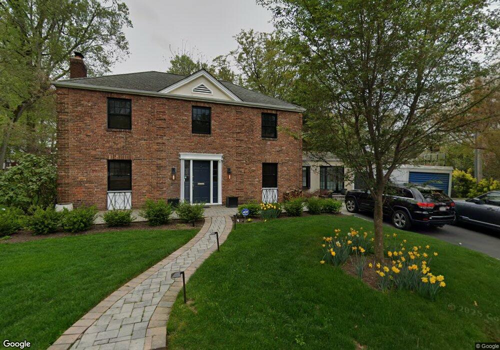 2 Foxhurst Ln, Manhasset, NY 11030 - photo 1