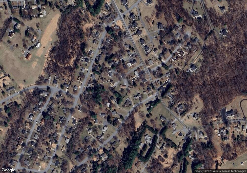 5824 Mineral Hill Rd, Sykesville, MD 21784 - photo 1