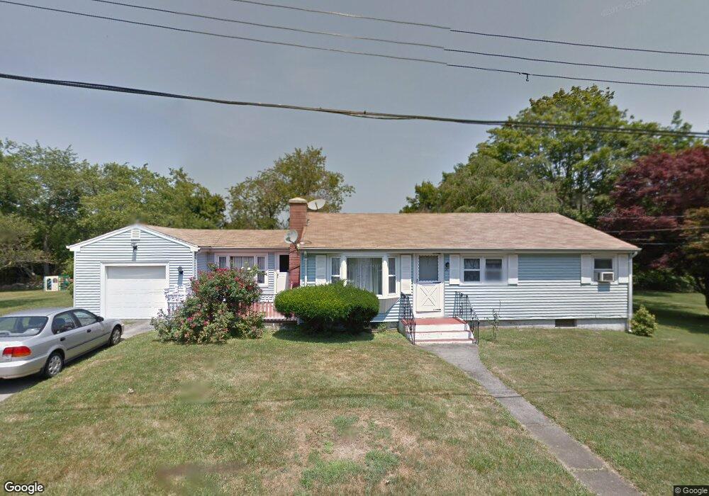 27 Philips Ave, Middletown, RI 02842 - photo 1