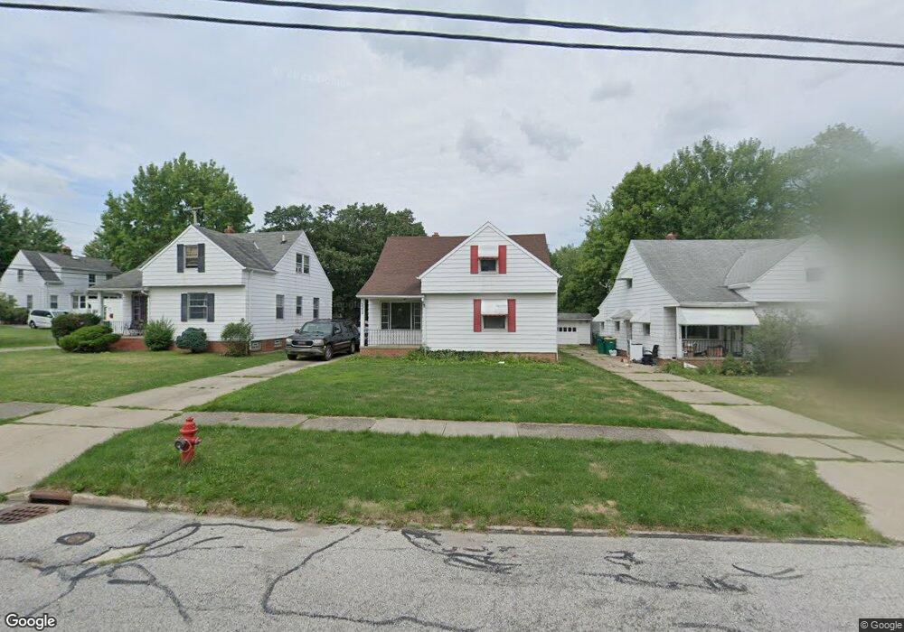 5374 South Blvd, Maple Heights, OH 44137 - photo 1