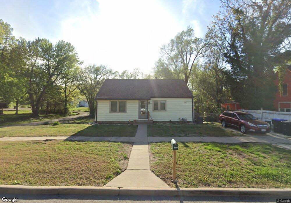 2427 SW Fillmore St, Topeka, KS 66611 - photo 1