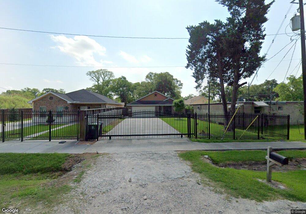 9708 Lockwood Dr, Houston, TX 77016 - photo 1