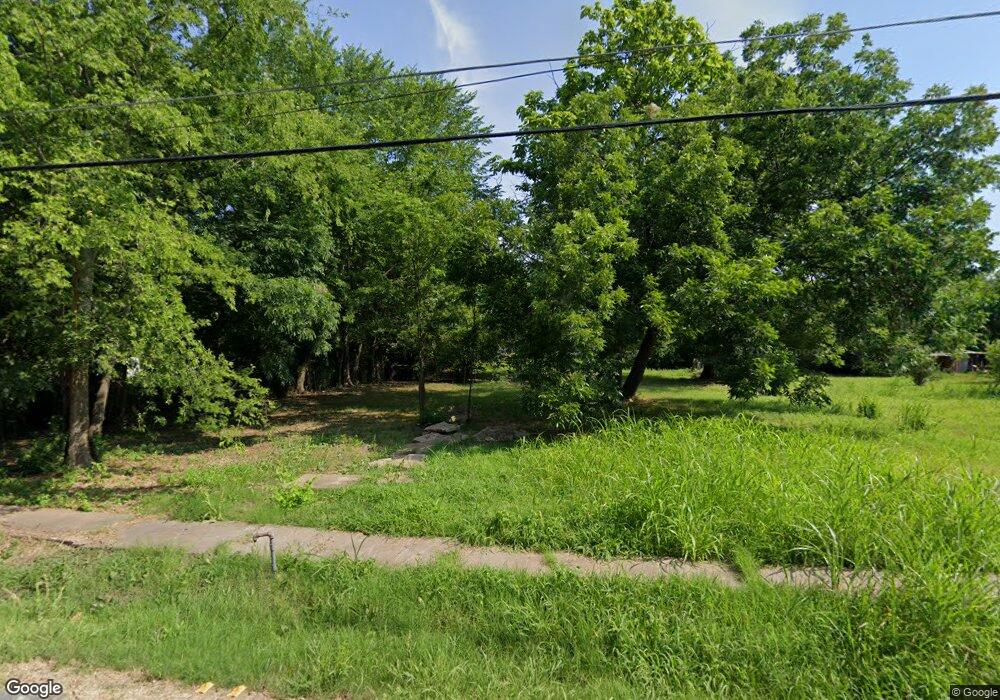 701 E 10th St, Bonham, TX 75418 - photo 1