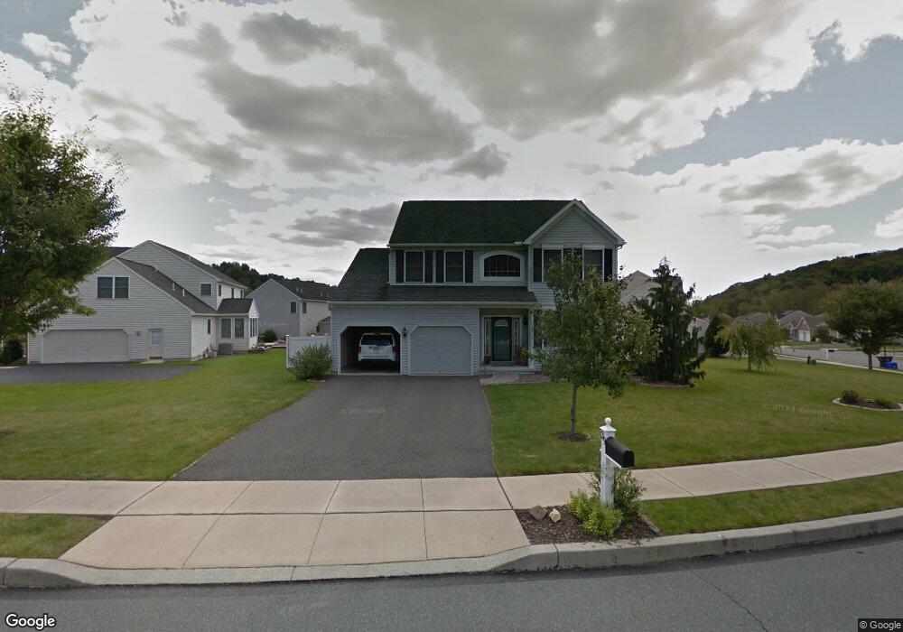 39 Bent Brook Cir unit L61, Reading, PA 19606 - photo 1