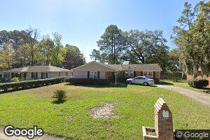 22 Sheridan Dr, Savannah, GA 31406