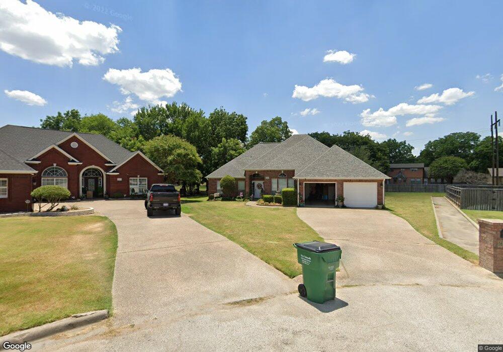 2100 Wheeler Creek Cir, Gainesville, TX 76240 - photo 1