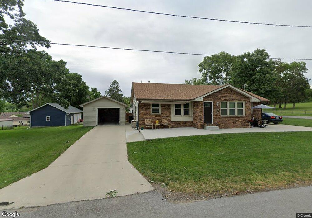 3430 Sims Dr, Des Moines, IA 50317 - photo 1