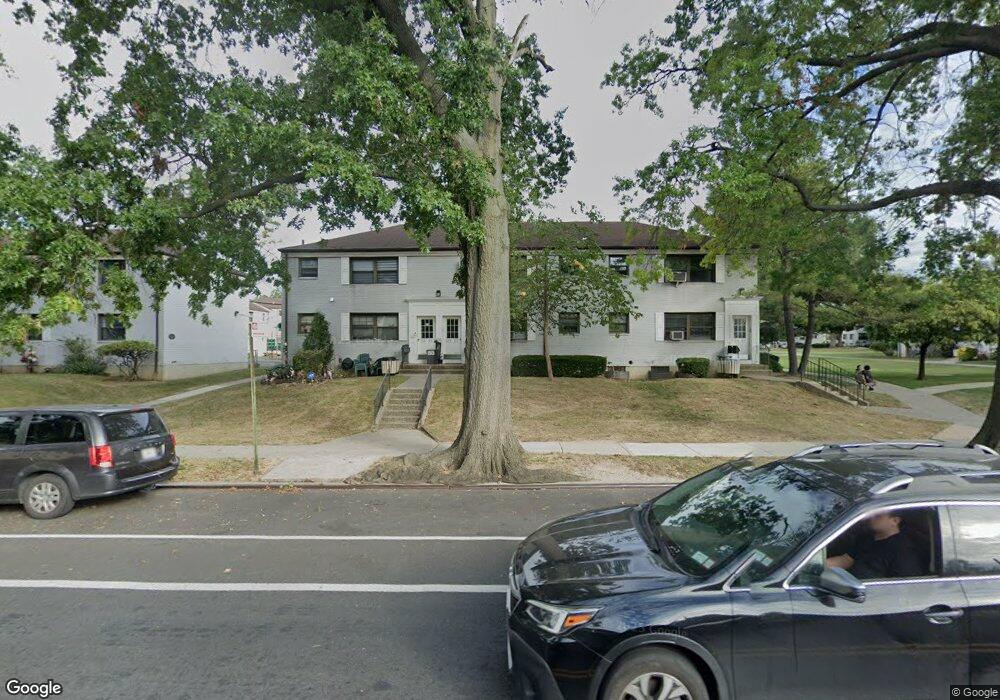 136-7 Jewel Ave unit B, Flushing, NY 11367 - photo 1