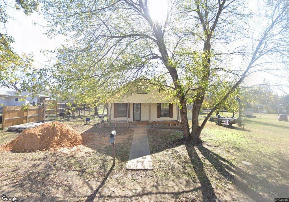 111 W Dixie St, Henryetta, OK 74437 - photo 1
