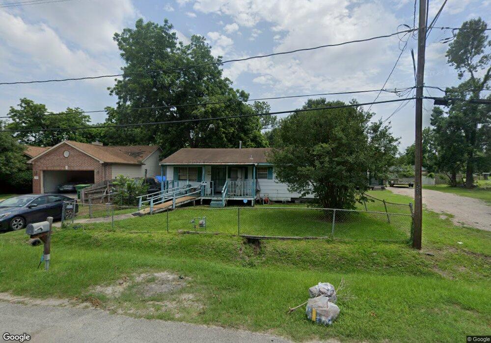 1015 Reverend b j Lewis Dr, Houston, TX 77088 - photo 1