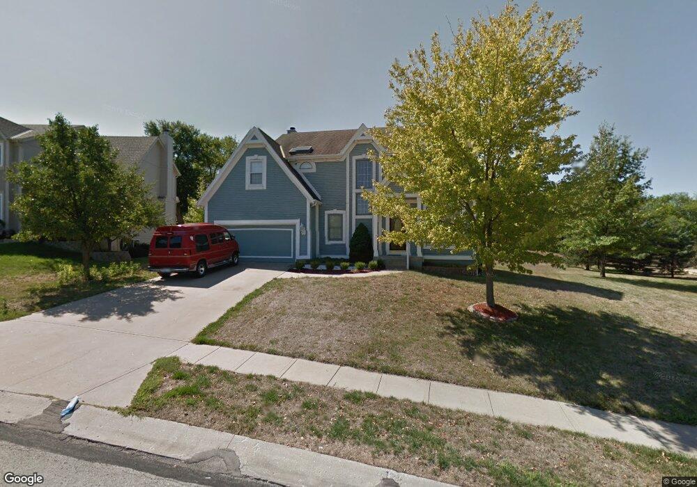 21523 W 51st Place, Shawnee, KS 66226 - photo 1