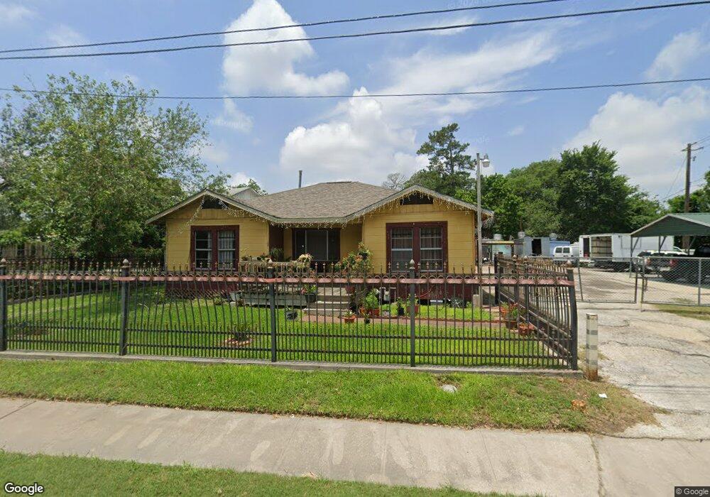 9019 Irvington Blvd, Houston, TX 77022 - photo 1