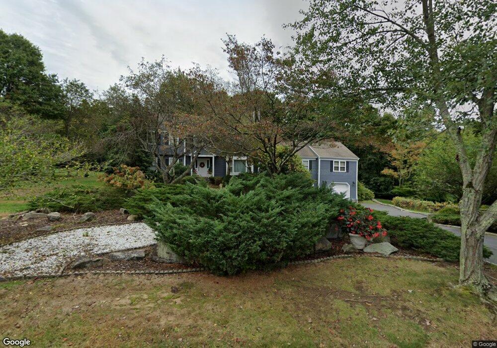 1 Little Fox Ln, Norwalk, CT 06850 - photo 1