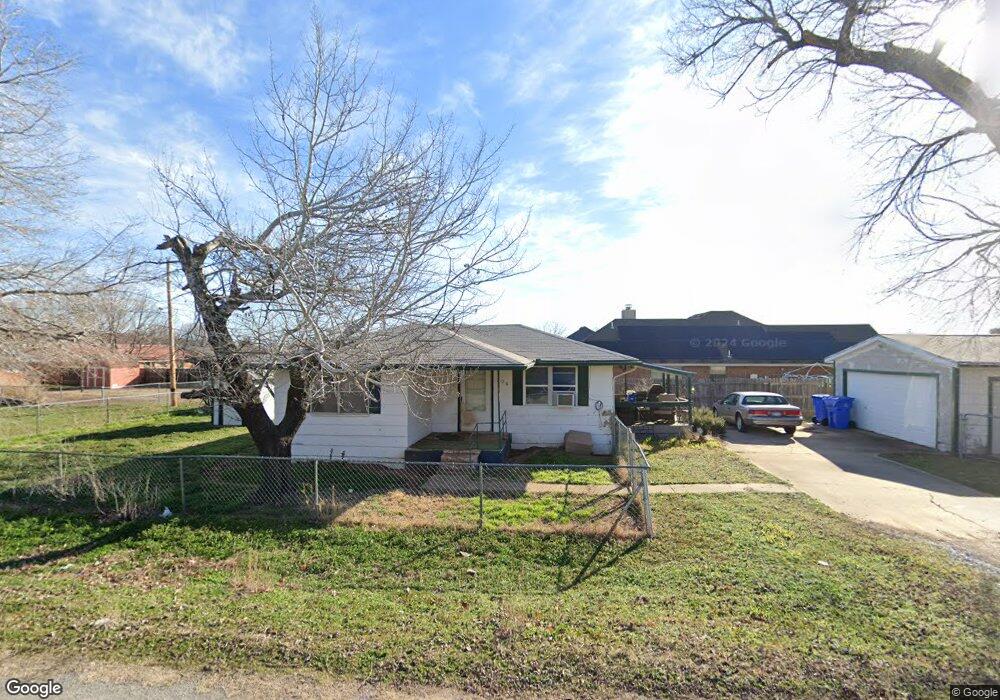 206 S 1st St, Cache, OK 73527 - photo 1