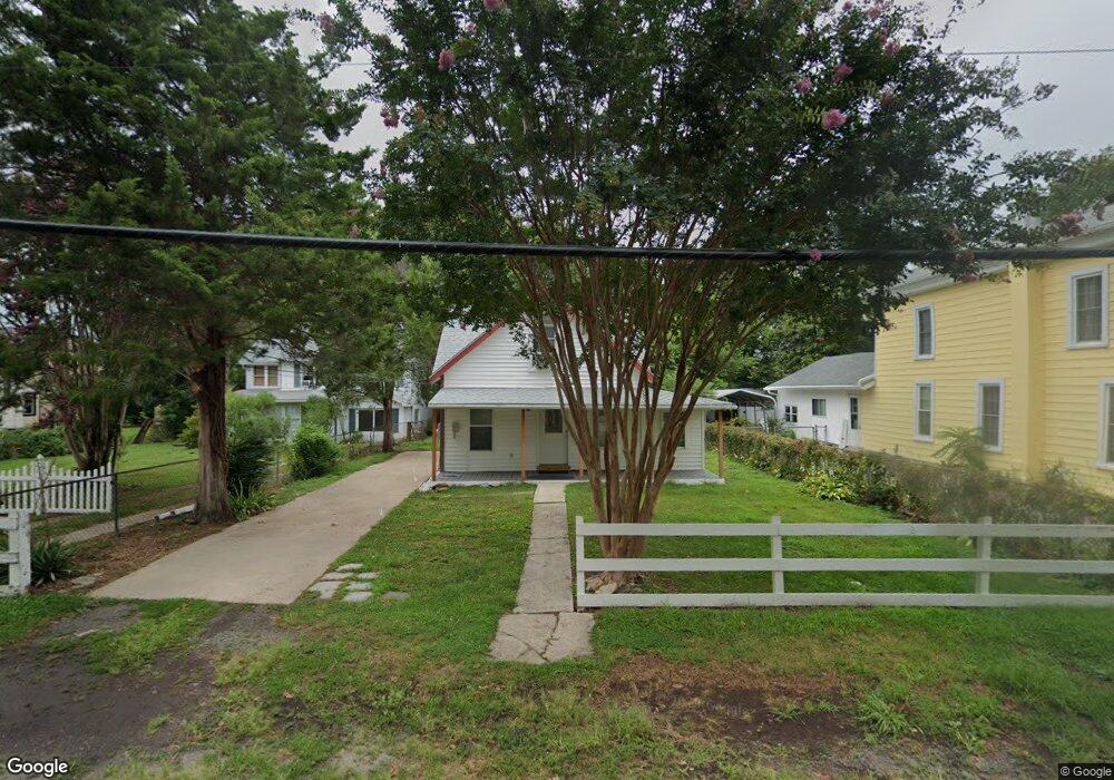 213 Hawthorn St, Colonial Beach, VA 22443 - photo 1