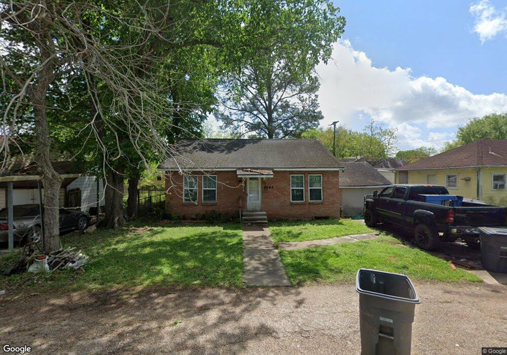 2604 Boring St, Bay City, TX 77414 - photo 1