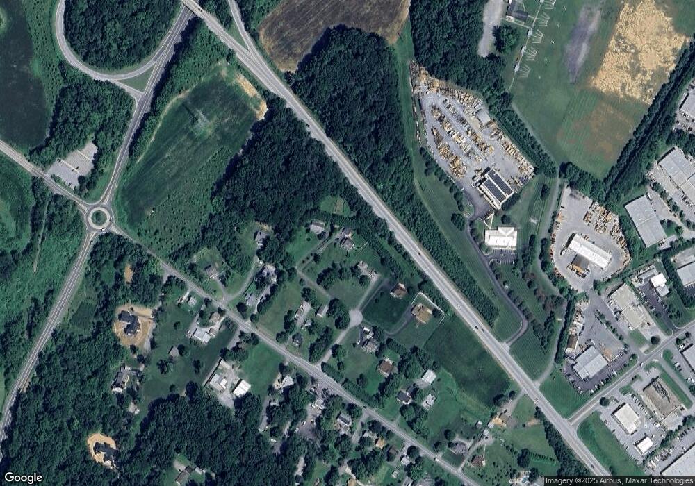 5376 Red Cedar Ct, Sykesville, MD 21784 - photo 1