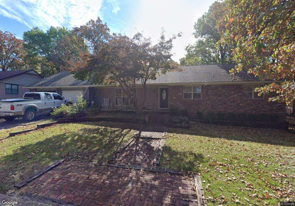 704 Jeffrey St, Tahlequah, OK 74464 - photo 1