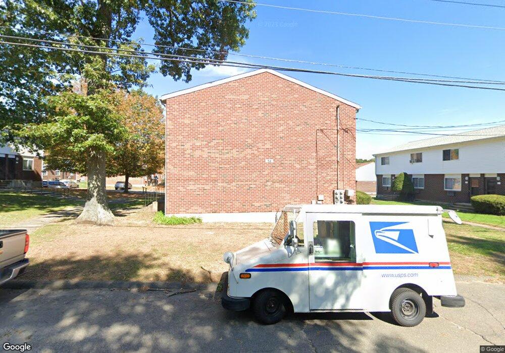 54 Richmond Ave unit 2, Waterbury, CT 06705 - photo 1