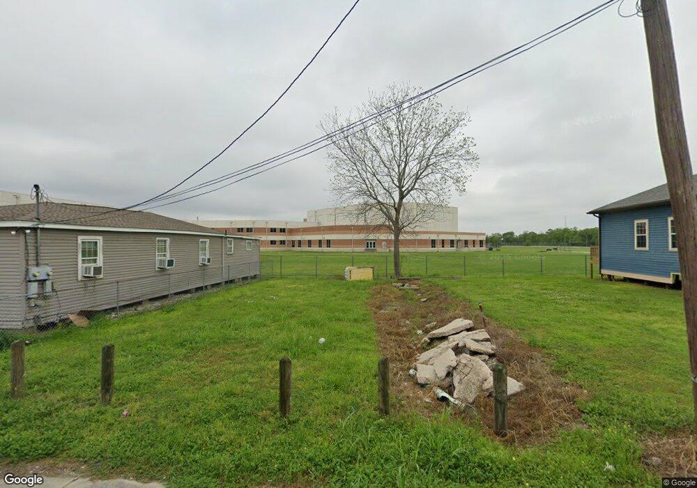 3678 Metropolitan St, New Orleans, LA 70126 - photo 1