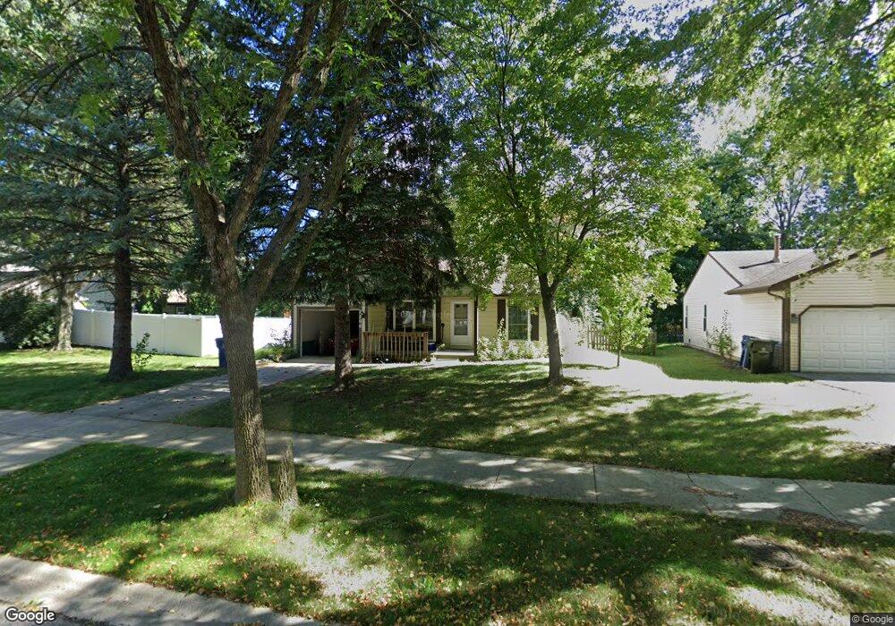 2290 Wayland Ln, Naperville, IL 60565 - photo 1