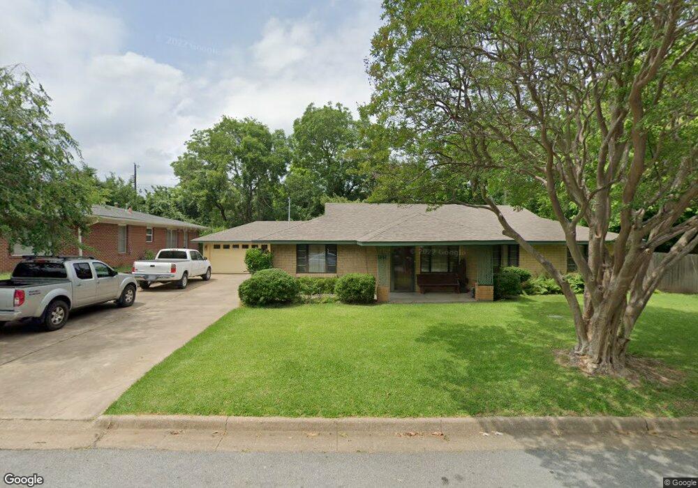 715 W Bullock St, Denison, TX 75020 - photo 1