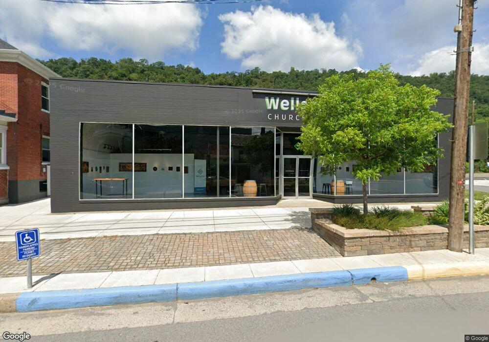 109 N Washington St, Berkeley Springs, WV 25411 - photo 1