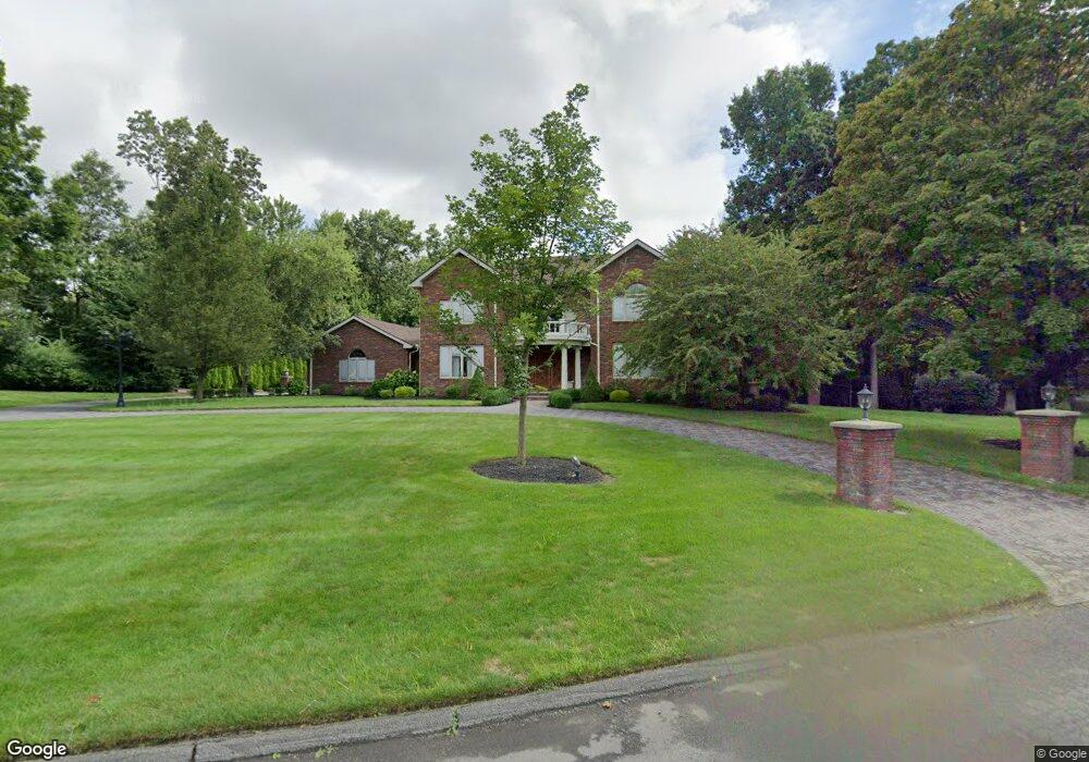 135 Elizabeth Dr, Ludlow, MA 01056 - photo 1