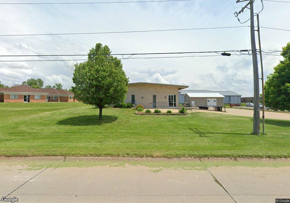 3131 12th St SW, Cedar Rapids, IA 52404 - photo 1