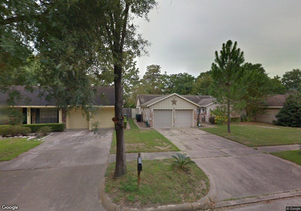 7511 Deep Forest Dr, Houston, TX 77088 - photo 1
