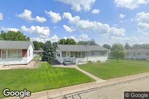 806 5th Ave SW, Cascade, IA 52033