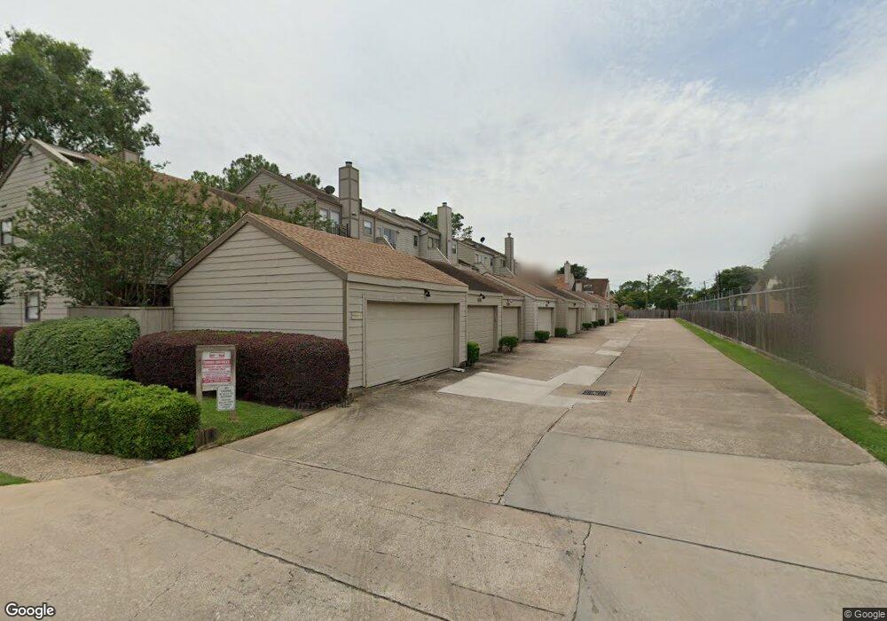 1087 Country Place Dr unit 1087, Houston, TX 77079 - photo 1