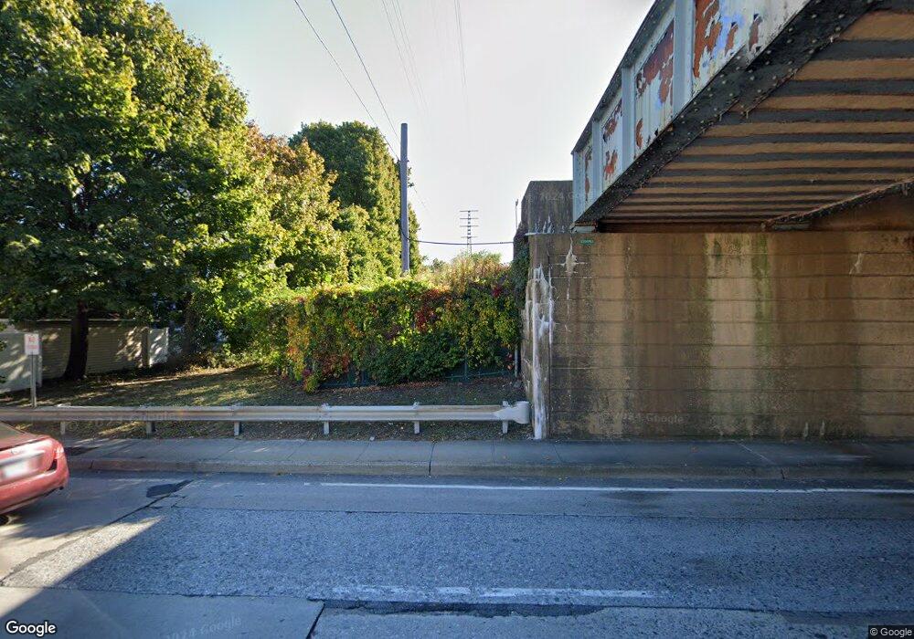 3 Peninsula Blvd, Lynbrook, NY 11563 - photo 1