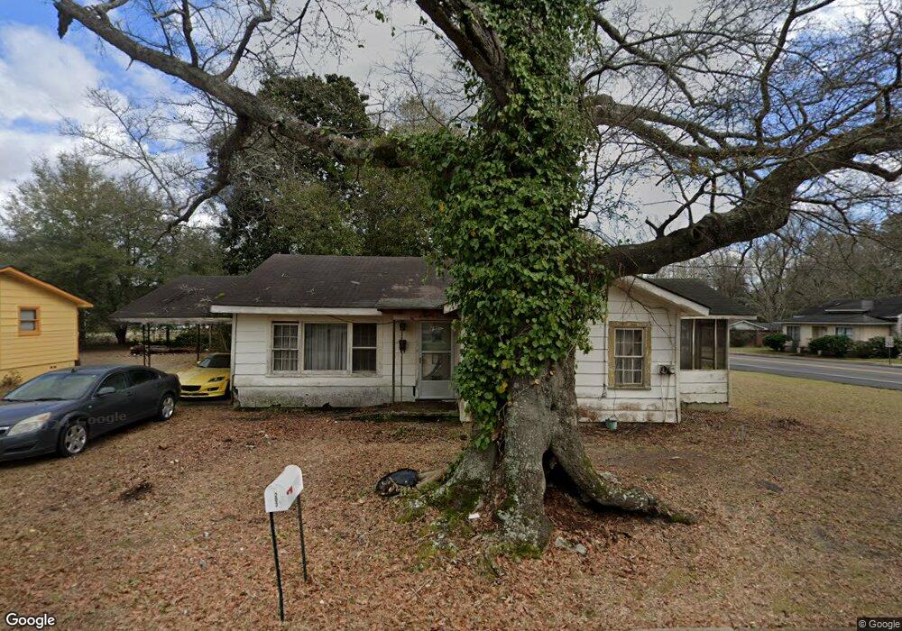 203 N Grady St, Claxton, GA 30417 - photo 1