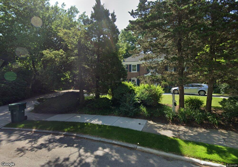 1092 Grayton St, Grosse Pointe Park, MI 48230 - photo 1