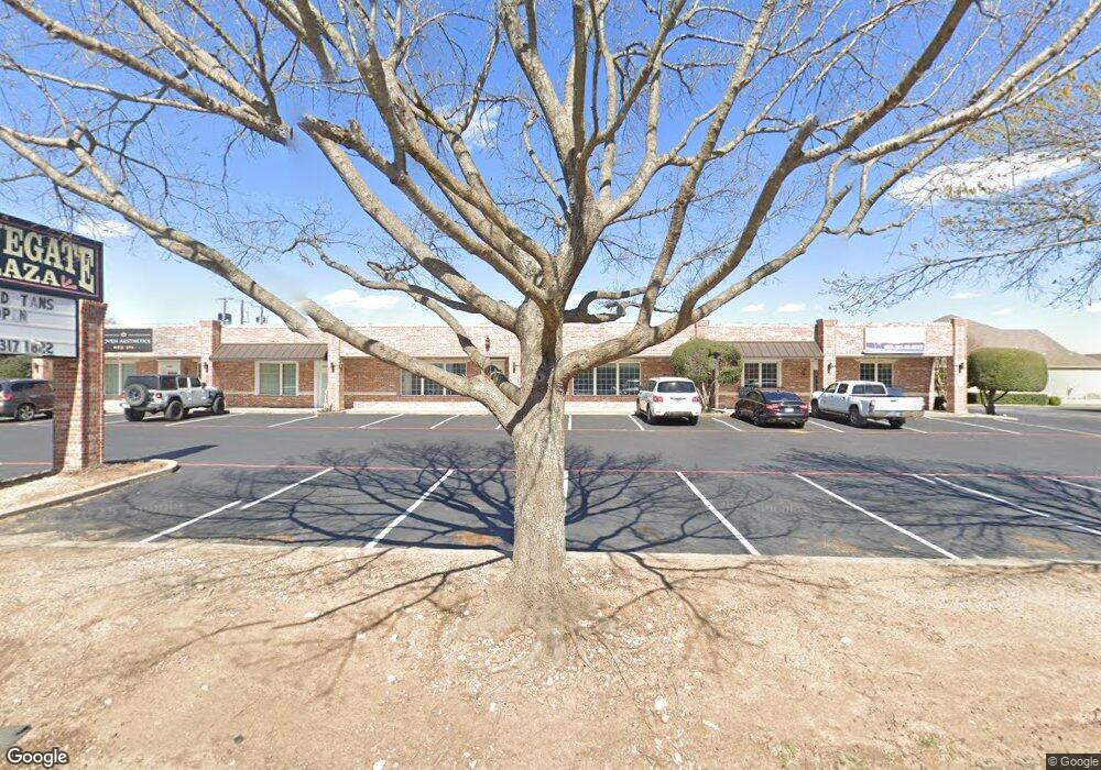 111 Hyde Park Blvd, Cleburne, TX 76033 - photo 1