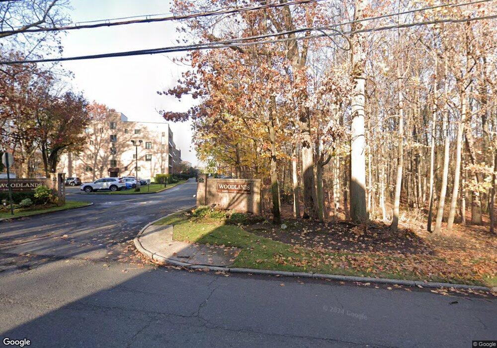 3461 Amboy Rd unit 2F, Staten Island, NY 10306 - photo 1