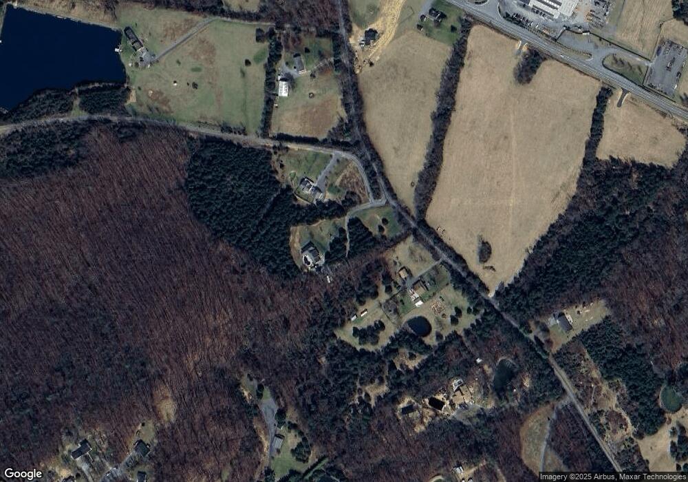 427 Messick Rd, Strasburg, VA 22657 - photo 1