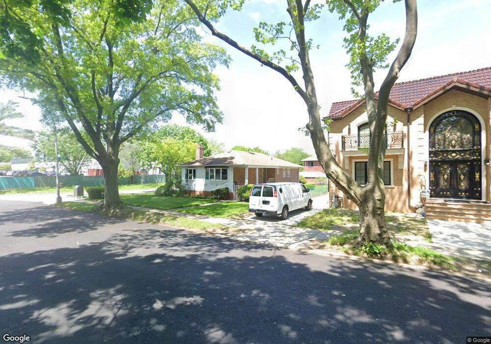 26203 Grand Central Pkwy, Little Neck, NY 11362 - photo 1