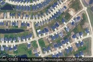 18127 Tanglewood Dr, Clive, IA 50325