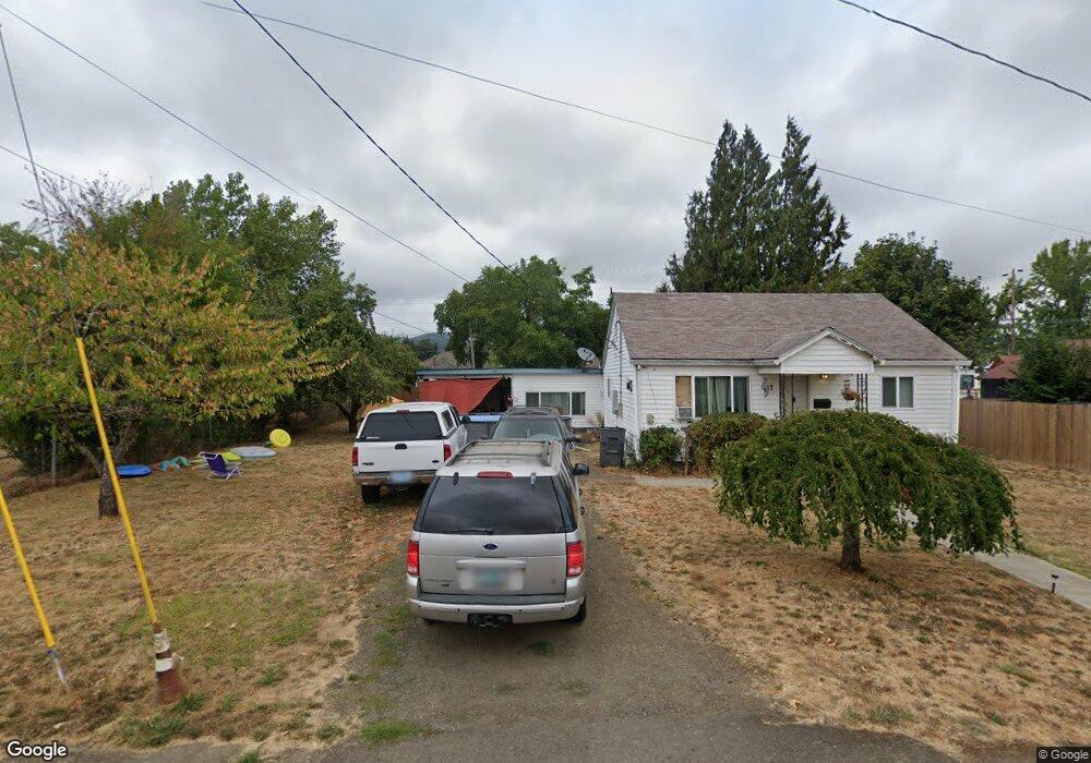 117 SW Madison St, Sheridan, OR 97378 - photo 1
